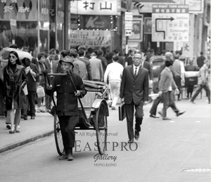 Redge Solley 'Hong Kong in the 60s' Rickshaw Man Yee - framed print